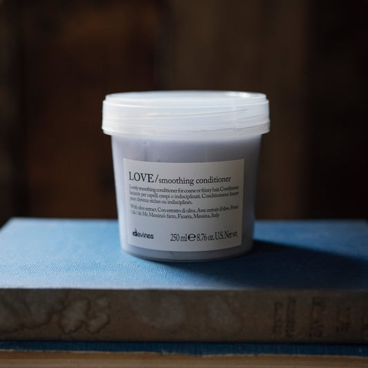 LOVE Smooth Conditioner by Davines